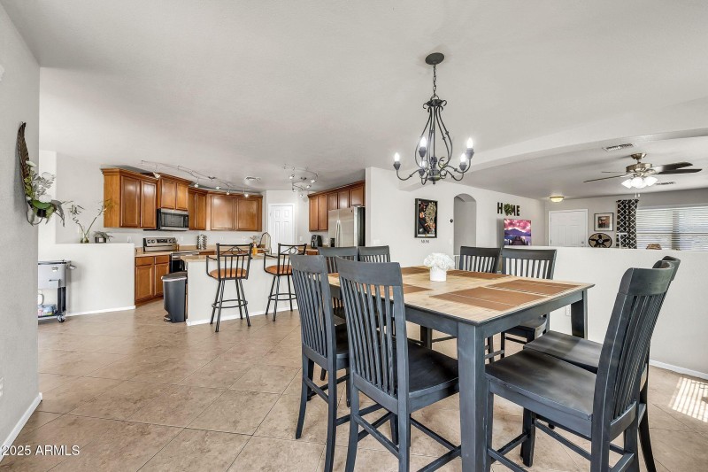 1147 E Harvest Rd-5