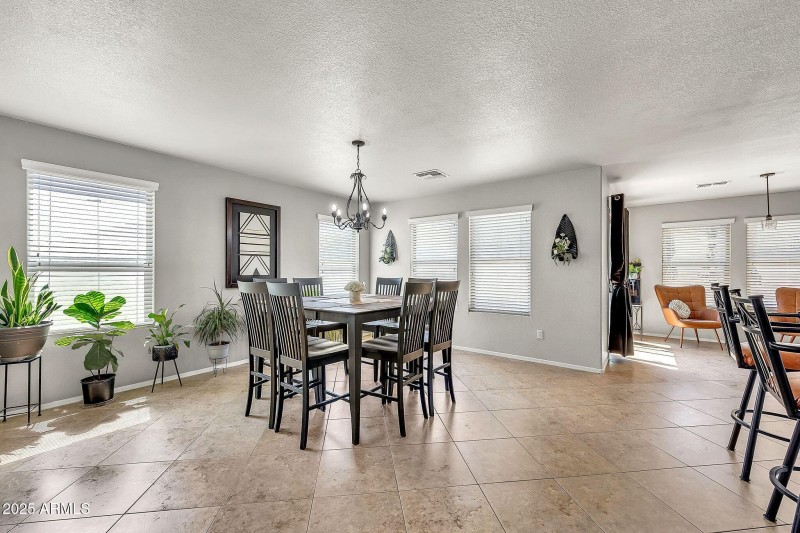 1147 E Harvest Rd-8