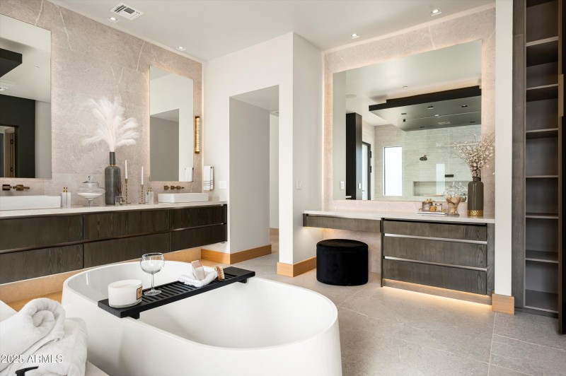 Dual Vanity Sinks