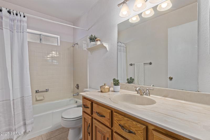 Hall Bath Concho