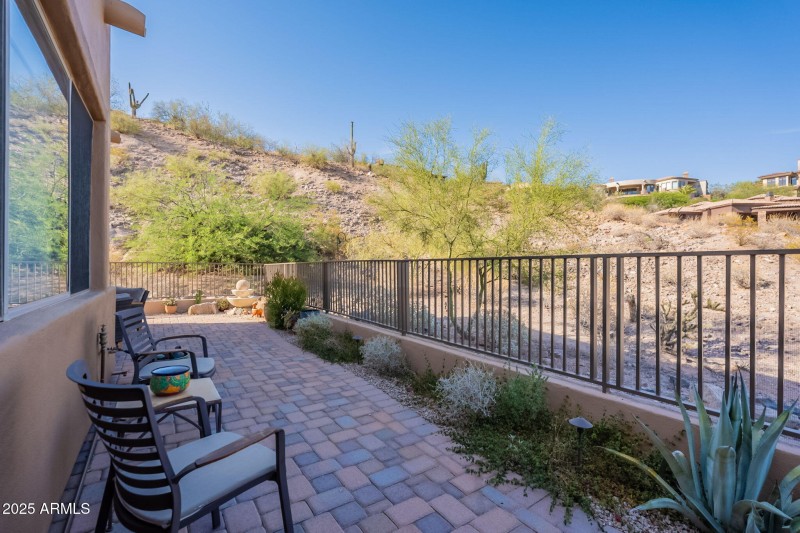 9817 N AZURE CT 8, Fountain Hills