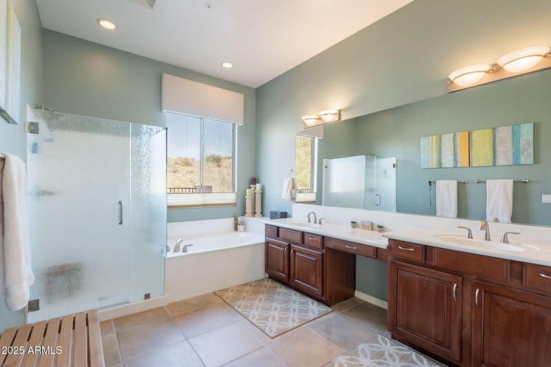 9817 N AZURE CT 8, Fountain Hills