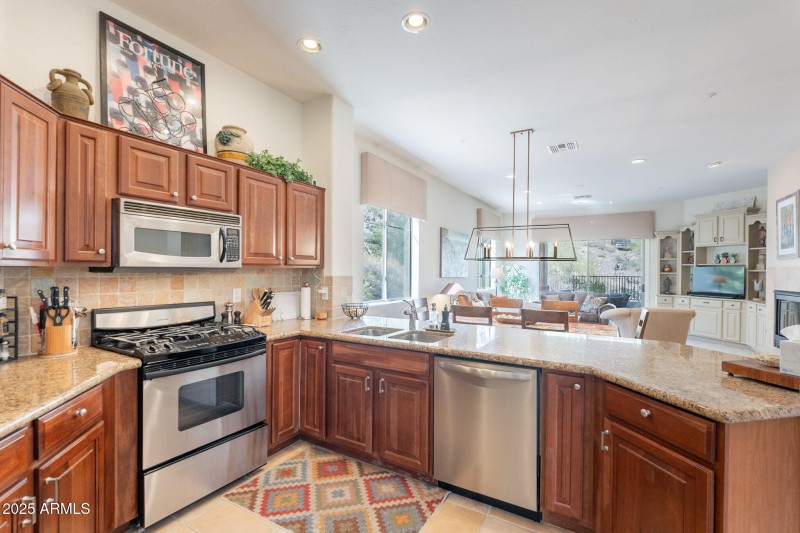 9817 N AZURE CT 8, Fountain Hills