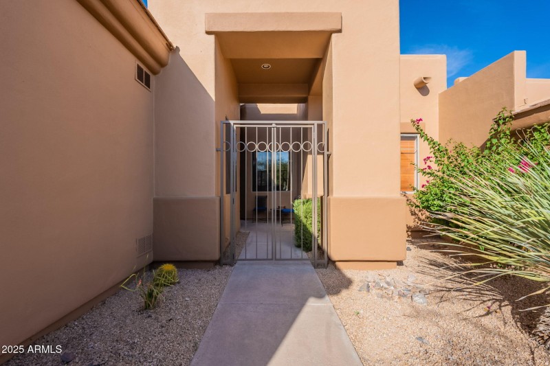 9817 N AZURE CT 8, Fountain Hills
