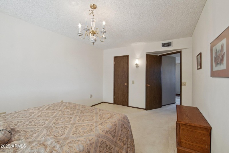 Guest bedroom 1