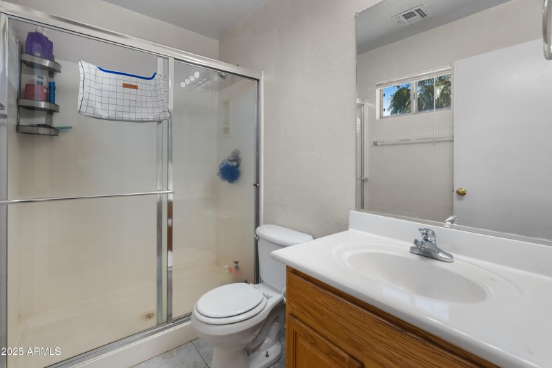 1374 E Tenth Pl-10