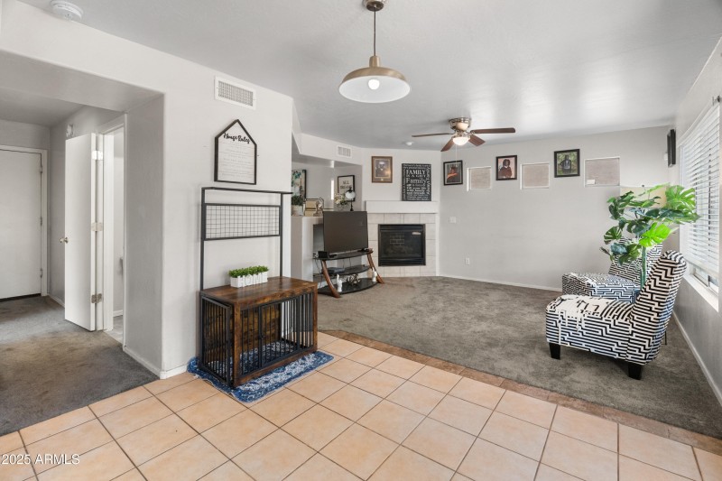 1374 E Tenth Pl-28
