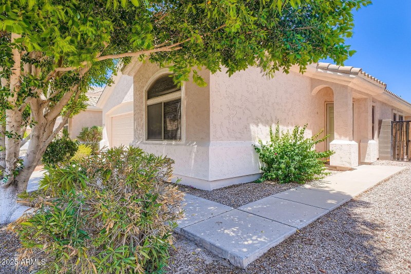 2729 N. Kenton - Web Quality - 004 - 04