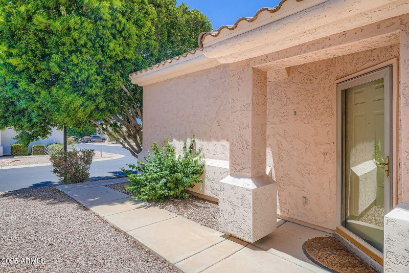 2729 N. Kenton - Web Quality - 005 - 05
