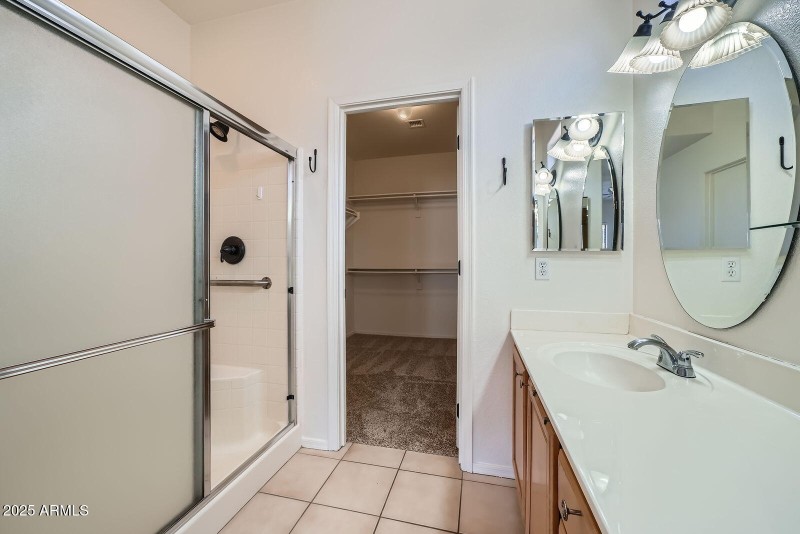 2729 N. Kenton - Web Quality - 015 - 19