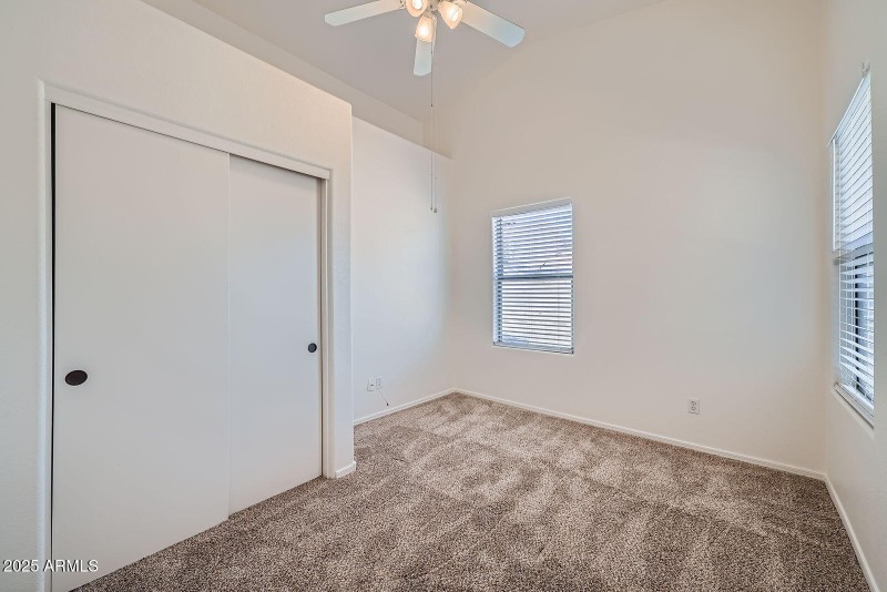 2729 N. Kenton - Web Quality - 020 - 24