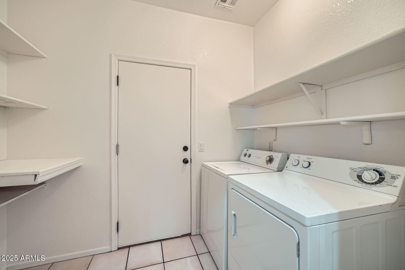 2729 N. Kenton - Web Quality - 021 - 25
