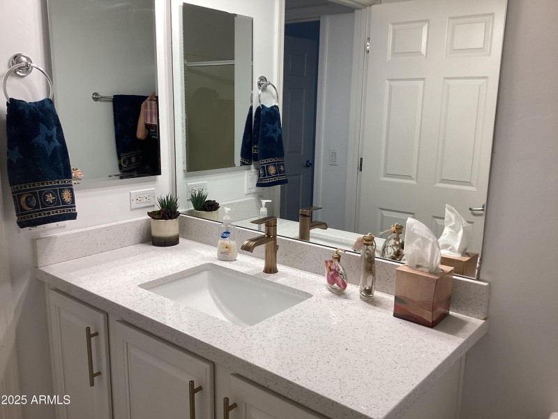 Main Bath Vanity