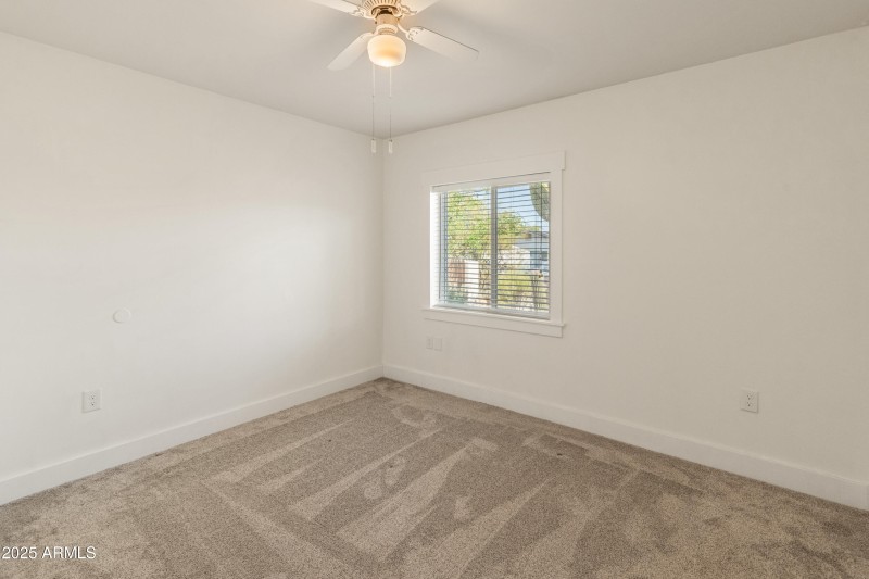 1407 E Mountain View Rd-2