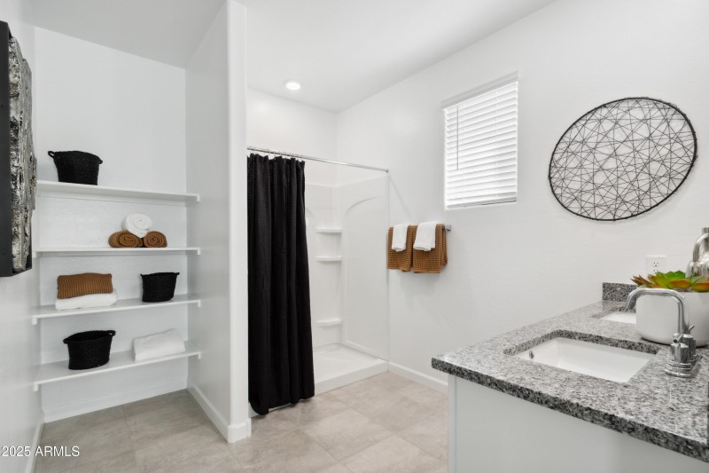 Kingston bathroom (2)
