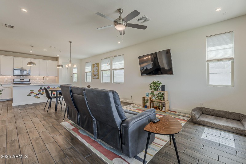 12-web-or-mls-Springfield-12