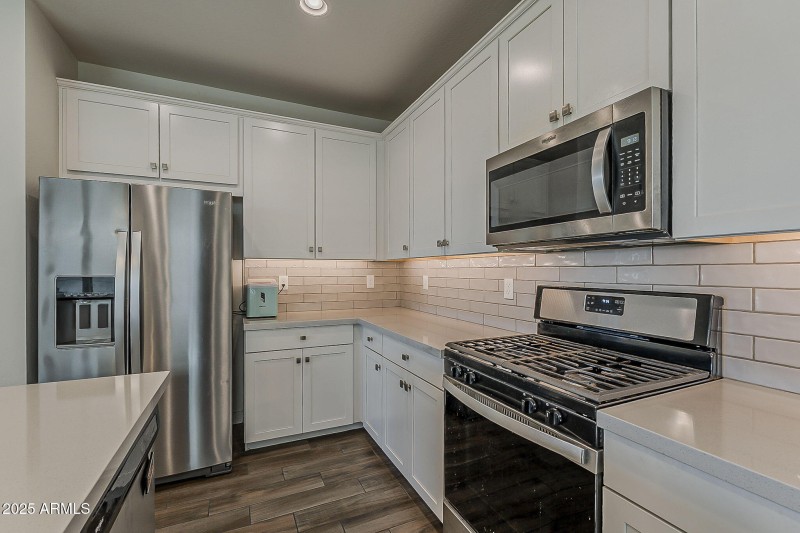 24-web-or-mls-Springfield-24