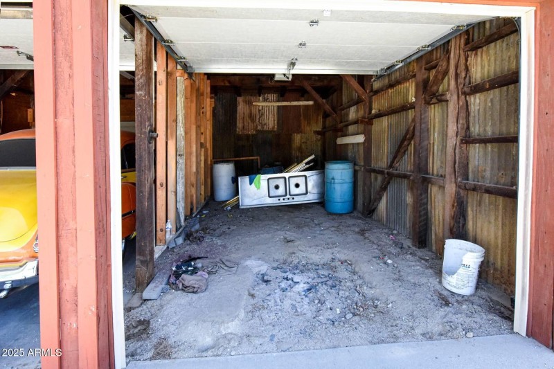 GARAGE1