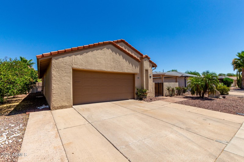 Spacious Driveway & Garage