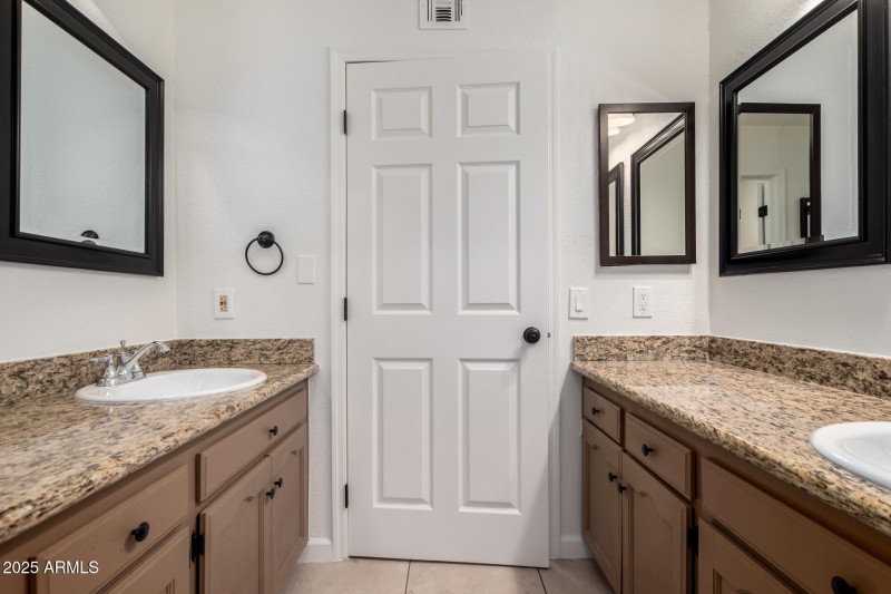 Double Vanity Bathroom Design