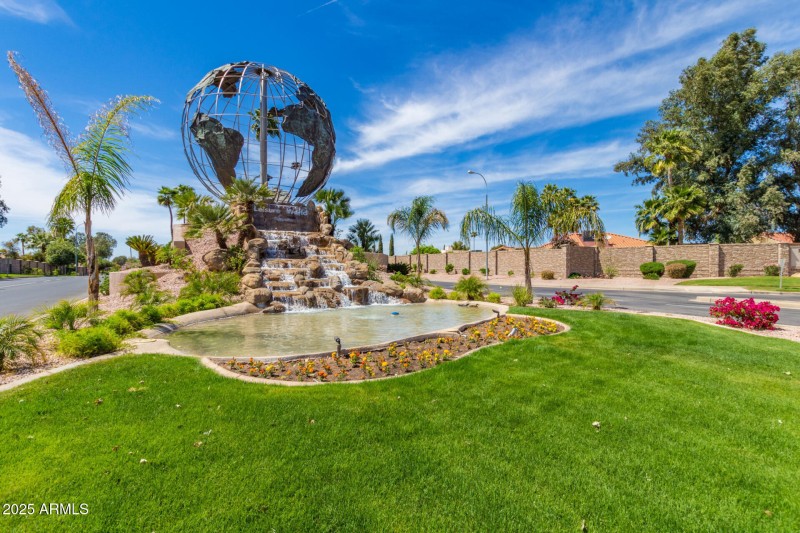 Iconic Entrance & Fountain