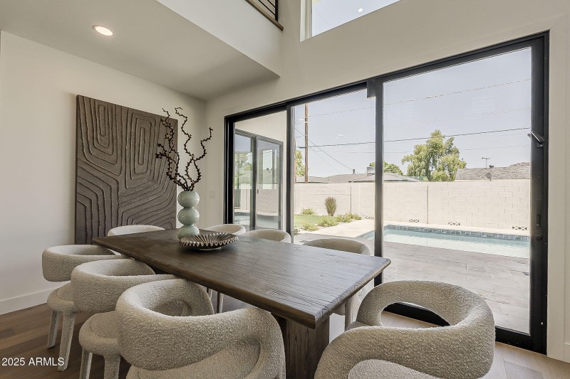 8-web-or-mls-Piccadilly-8