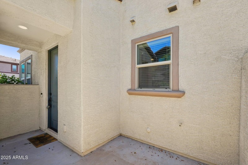 7-web-or-mls-W Encanto Blvd-2106-007