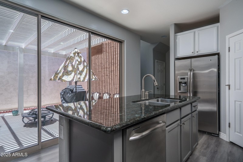 12) KITCHEN