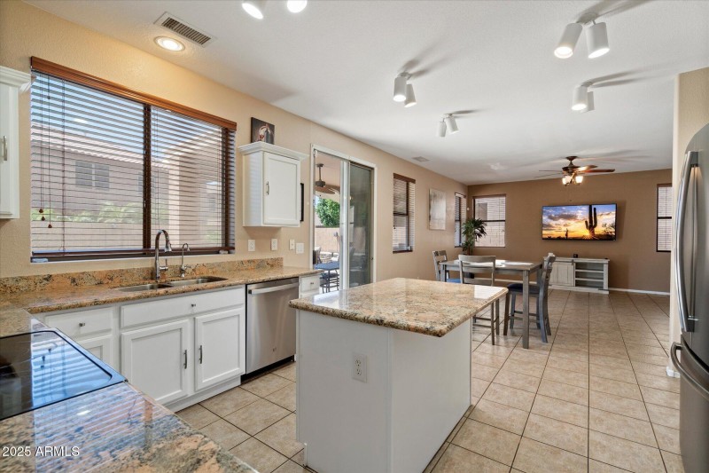 Kitchen2