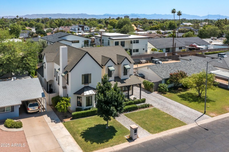 4901 E Amelia