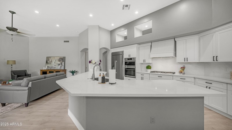 103 W Vista Ave interior Photos-21