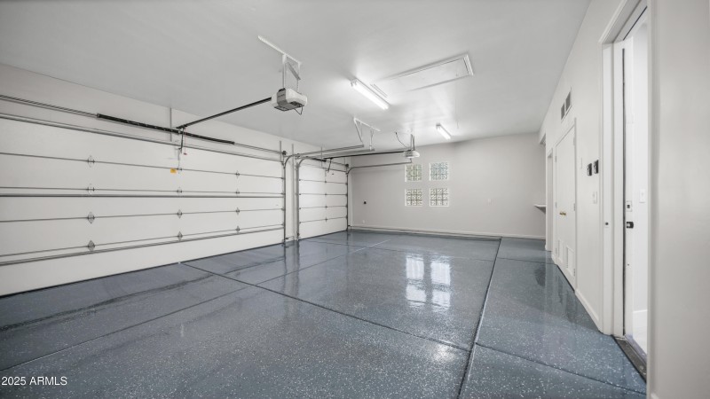 103 W Vista Ave interior Photos-29