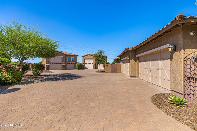 Side Entry - 4 Car Garage