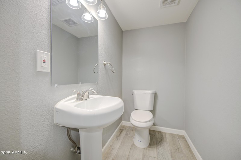 Half Bath-pic 2