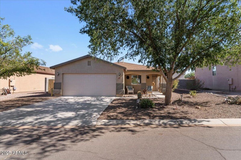 02-1057 E Silversmith Trail