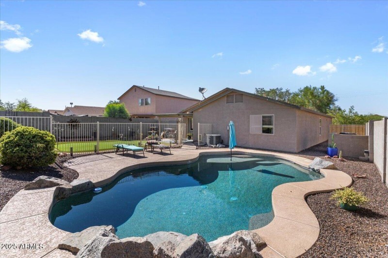 31-1057 E Silversmith Trail