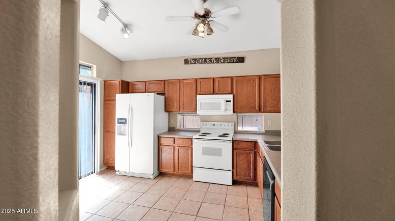 12-web-or-mls-P1085282