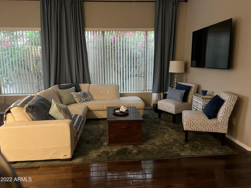 B8AFB543-3DC7-4F17-8F01-BA05F778DEBB