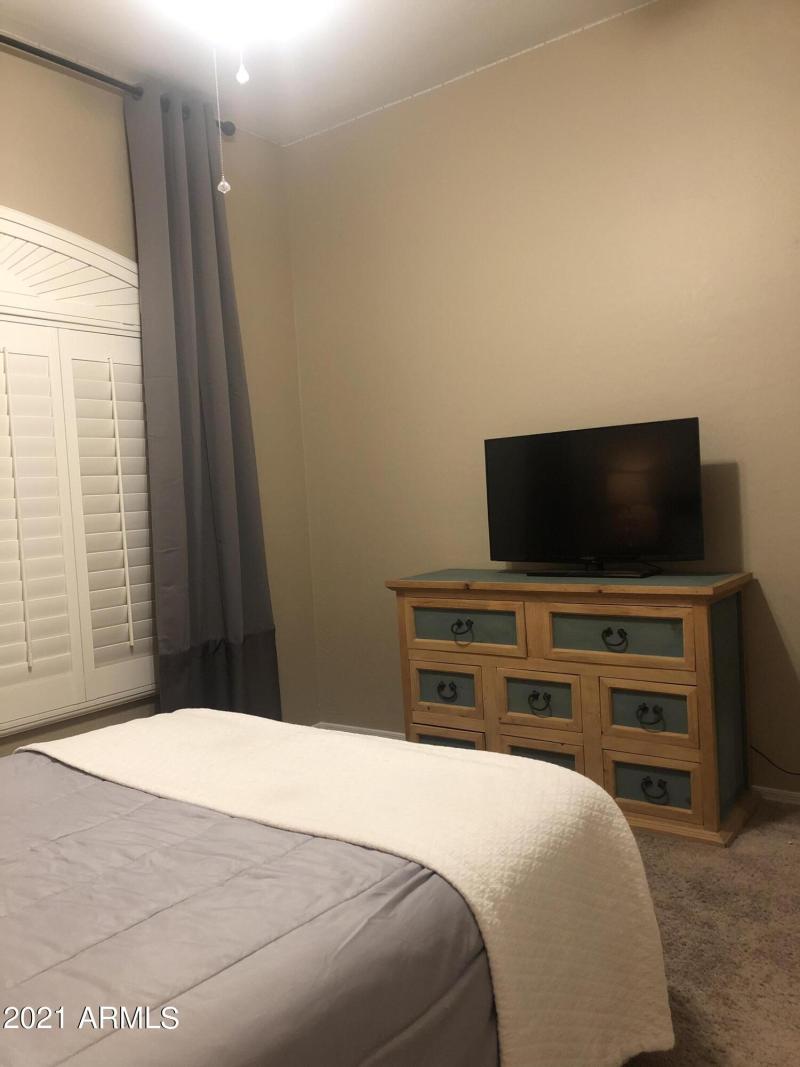 4BCFAECE-1E3C-4F46-AB24-1D5C5BB7EE78