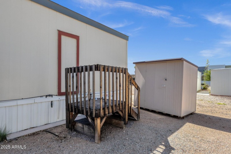 Side with Shed