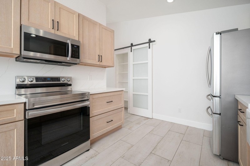 20250620_21632-N-48th-St_11
