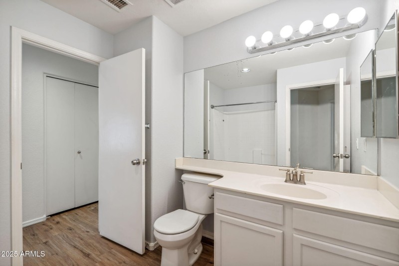 2nd Bathroom