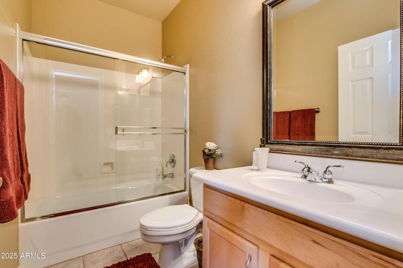 * 14 Thompson Peak-029 - Guest bath