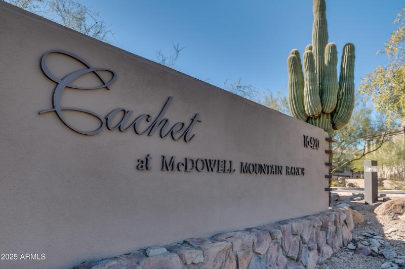 Thompson Peak-070 - cachet sign