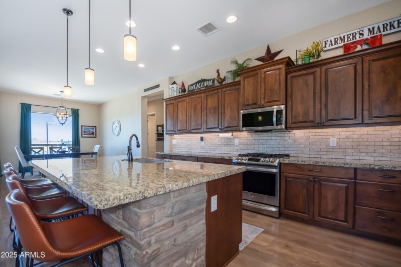 04 Kitchen b