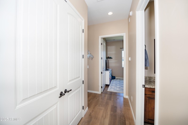 008a Hallway