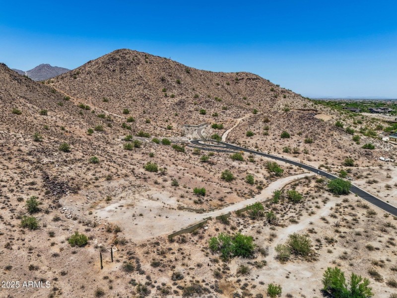 10-web-or-mls-3284-n-highlands-dr