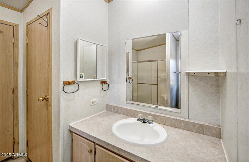 OWNERS ENSUITE