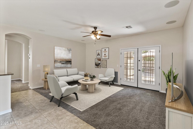 838 W Basswood Family Room Virtually Sta
