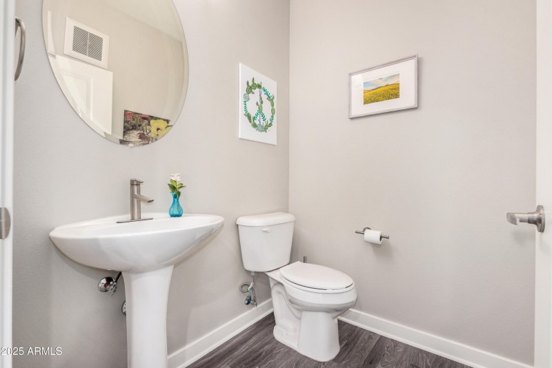 Powder room